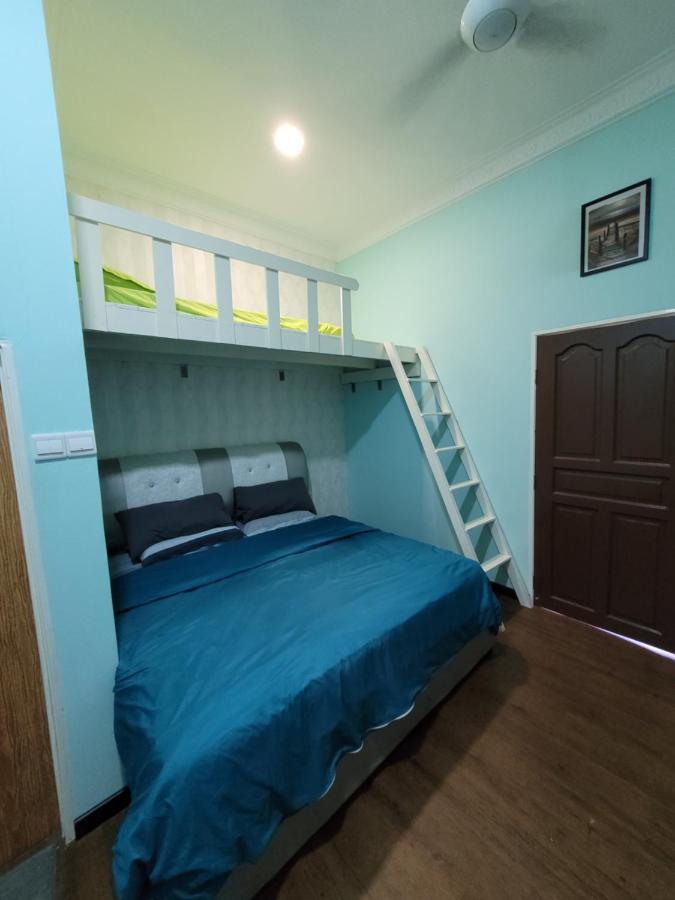 Holiday home Mawar Dayana Jertih