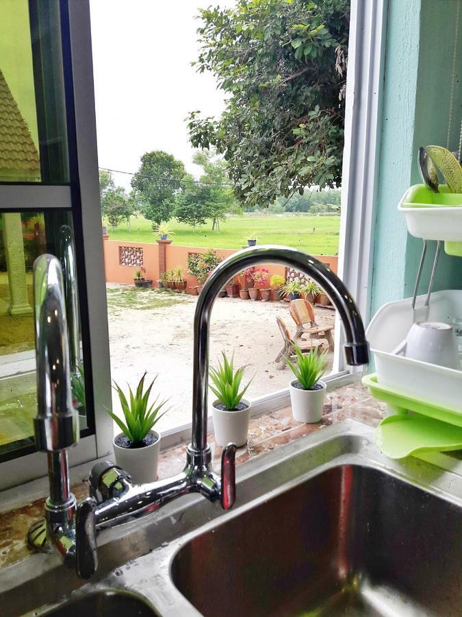 Holiday home Mawar Dayana Jertih